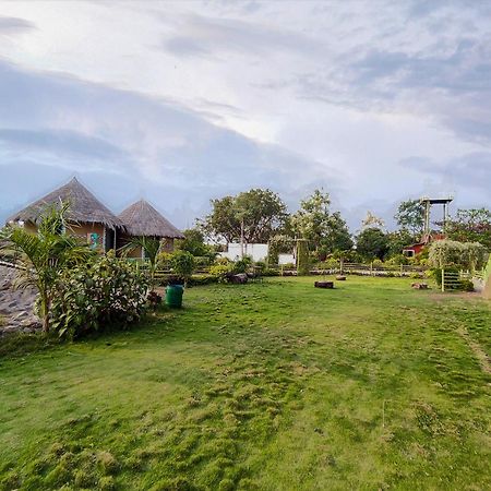 Van Vagdo Resort Rajpipla Bagian luar foto