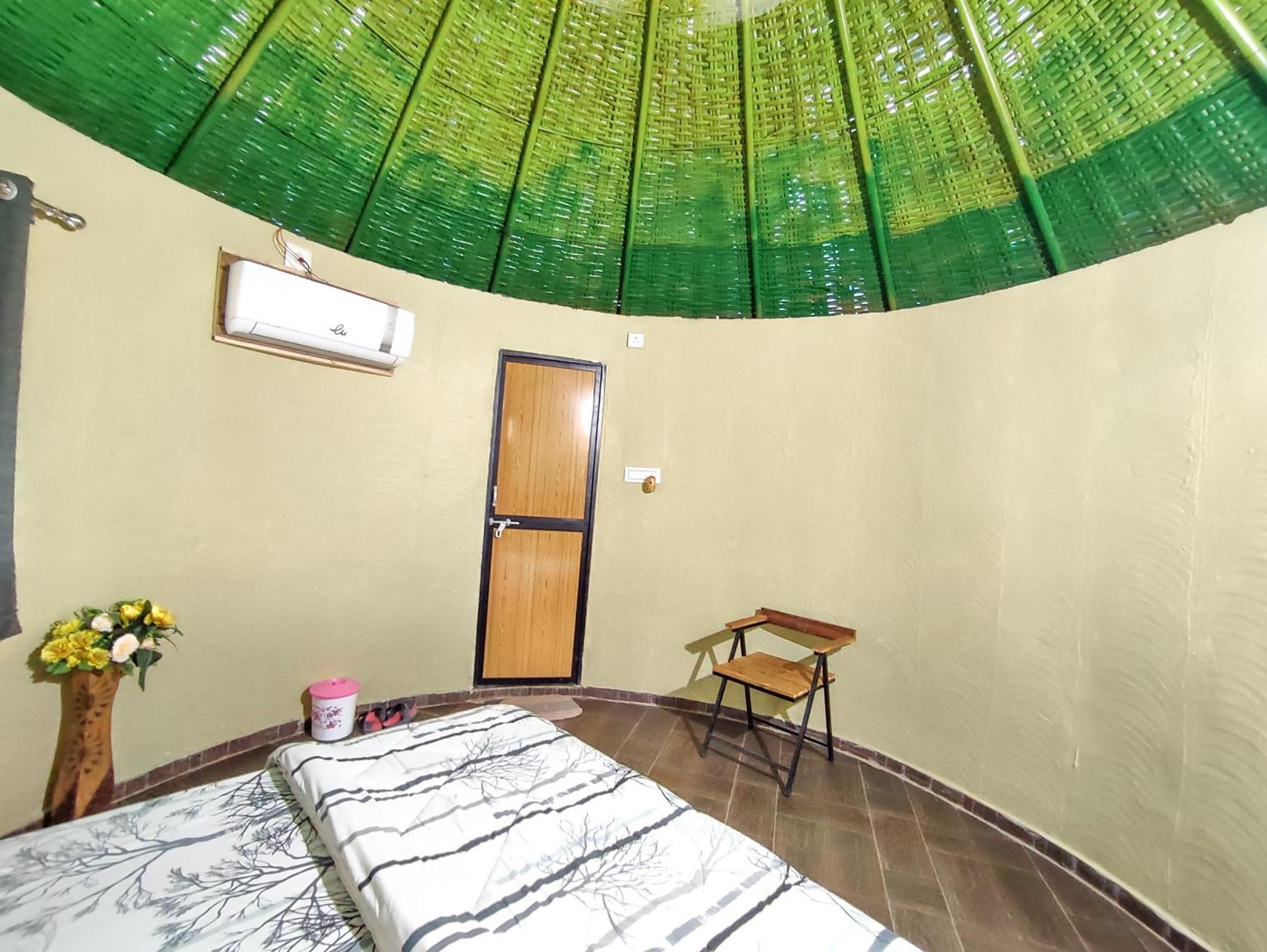 Van Vagdo Resort Rajpipla Bagian luar foto