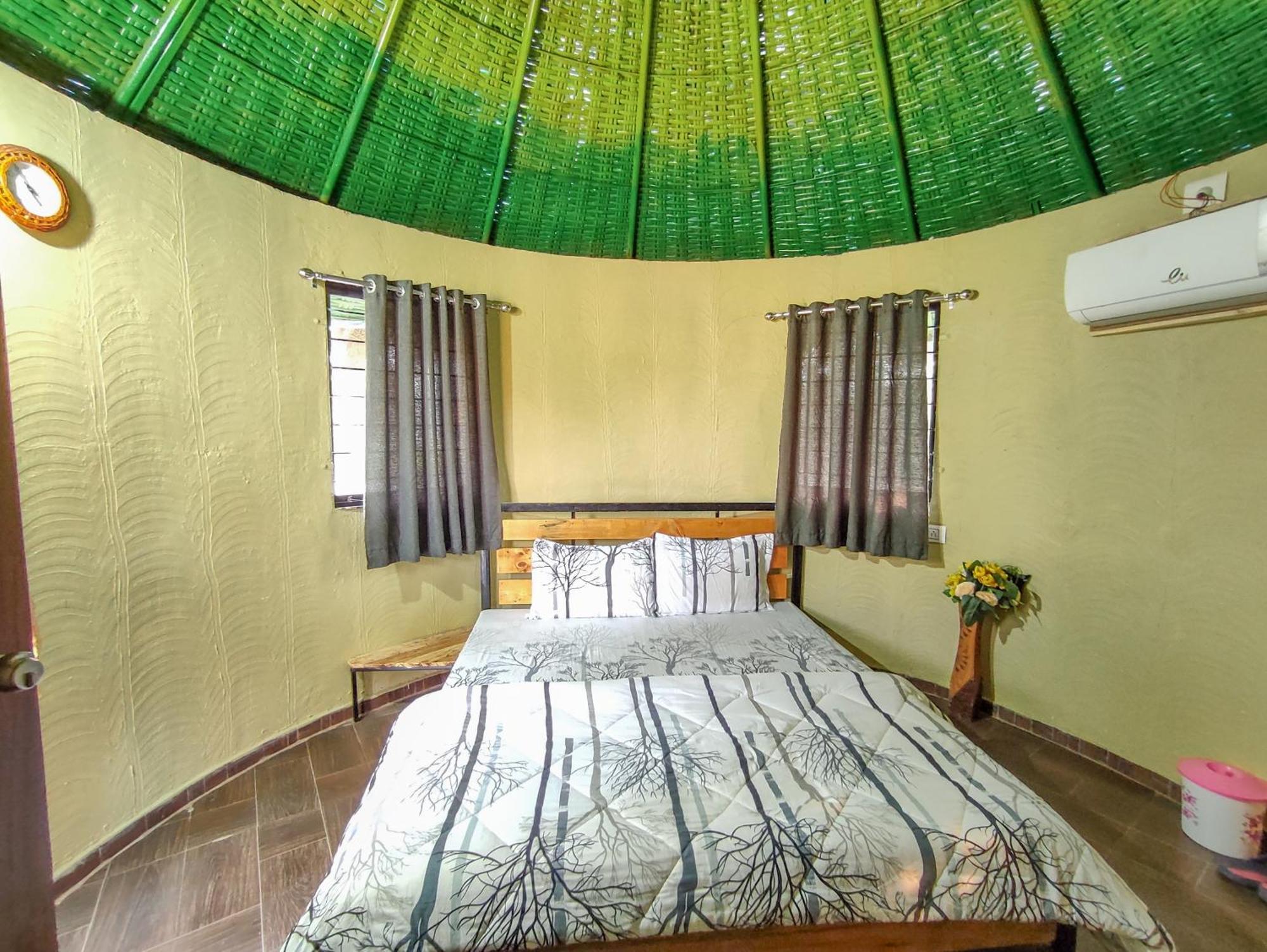 Van Vagdo Resort Rajpipla Bagian luar foto
