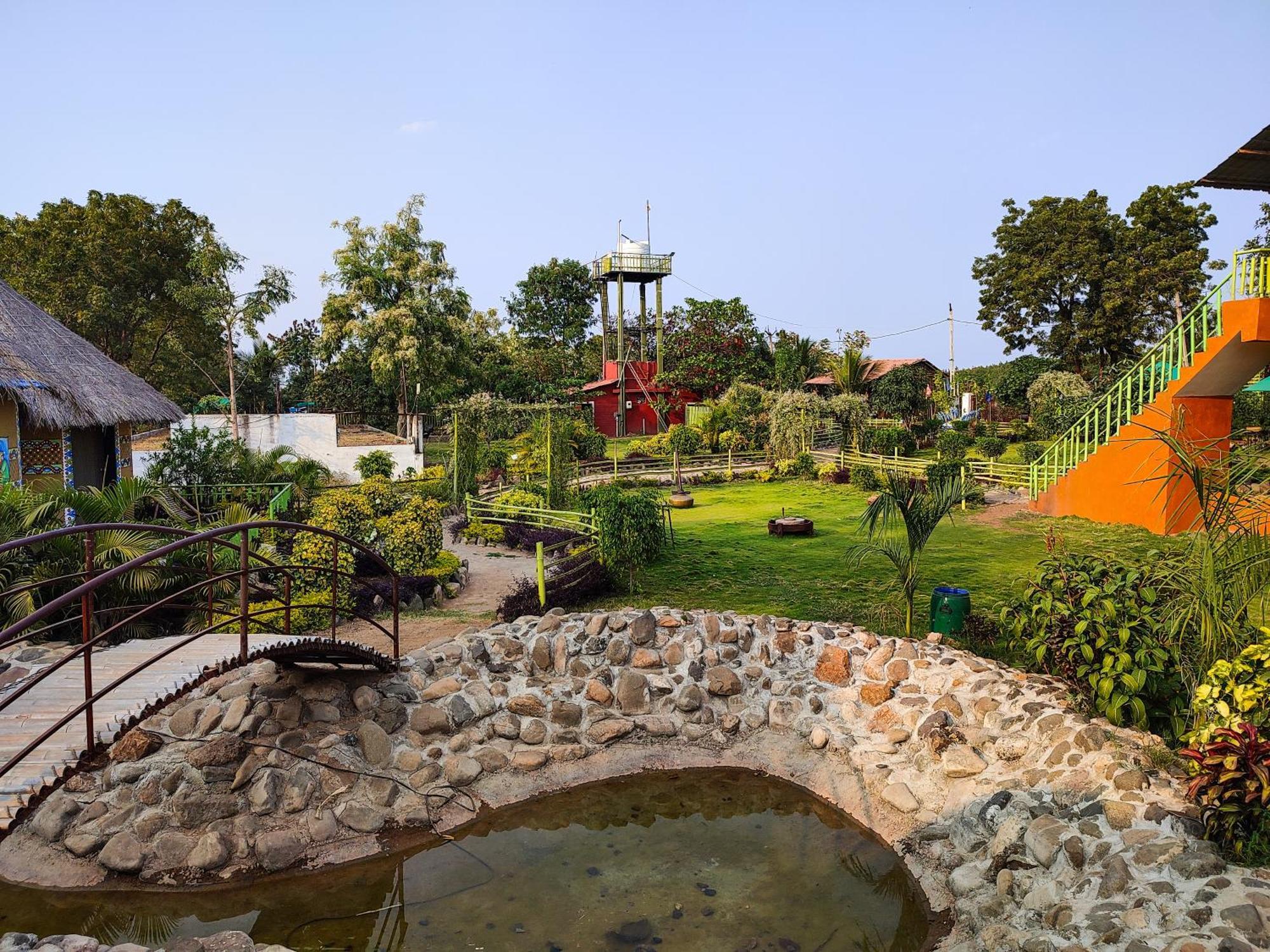 Van Vagdo Resort Rajpipla Bagian luar foto
