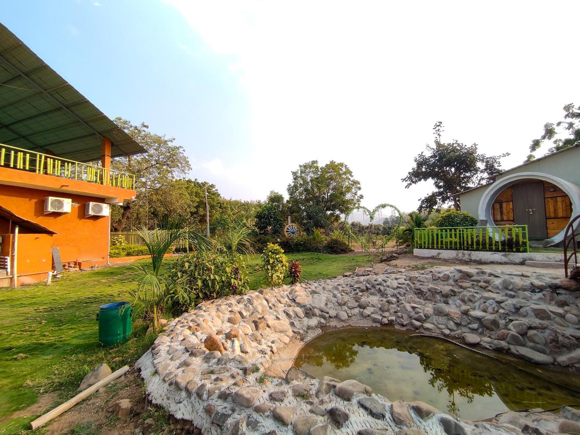 Van Vagdo Resort Rajpipla Bagian luar foto