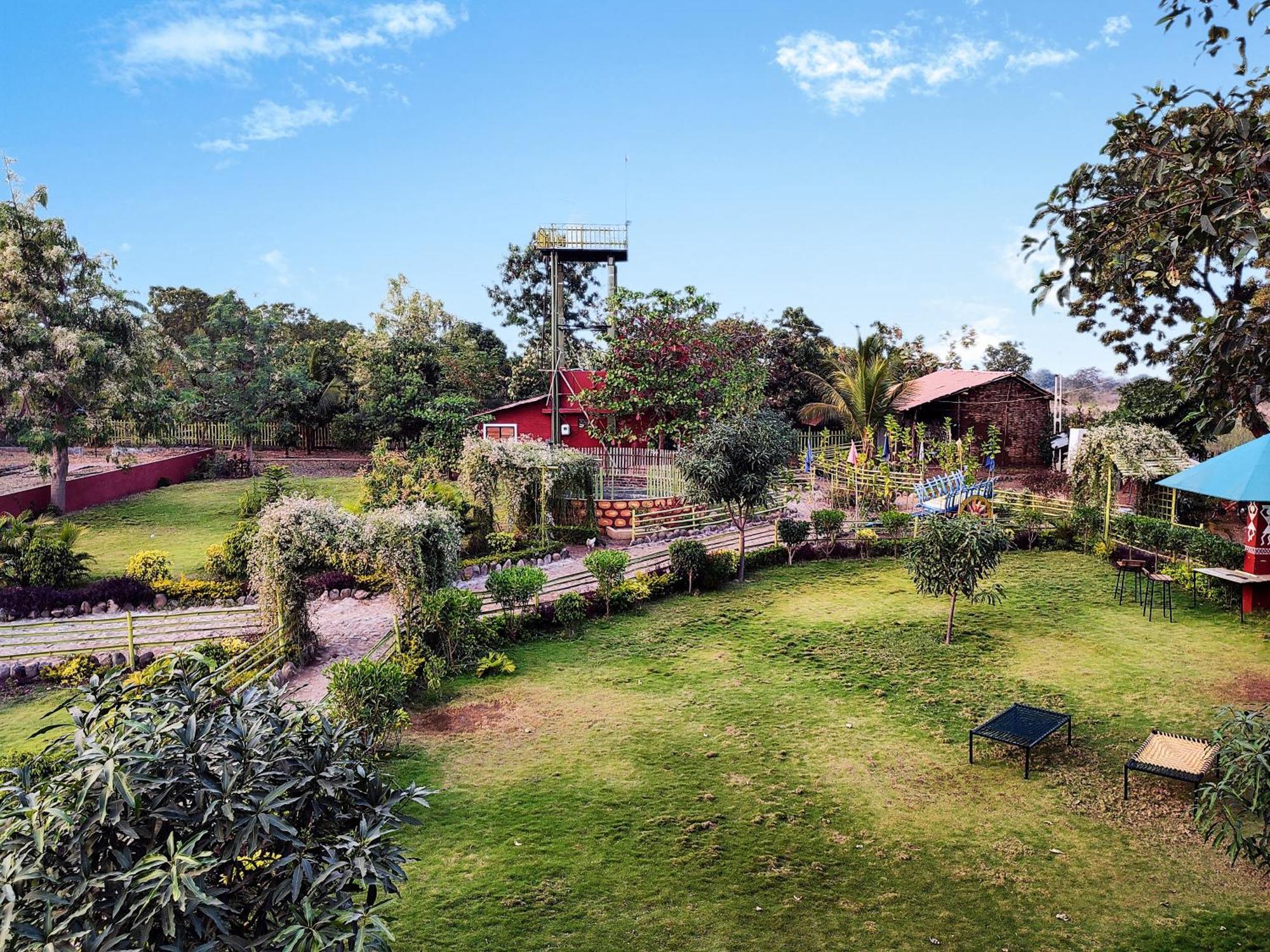 Van Vagdo Resort Rajpipla Bagian luar foto