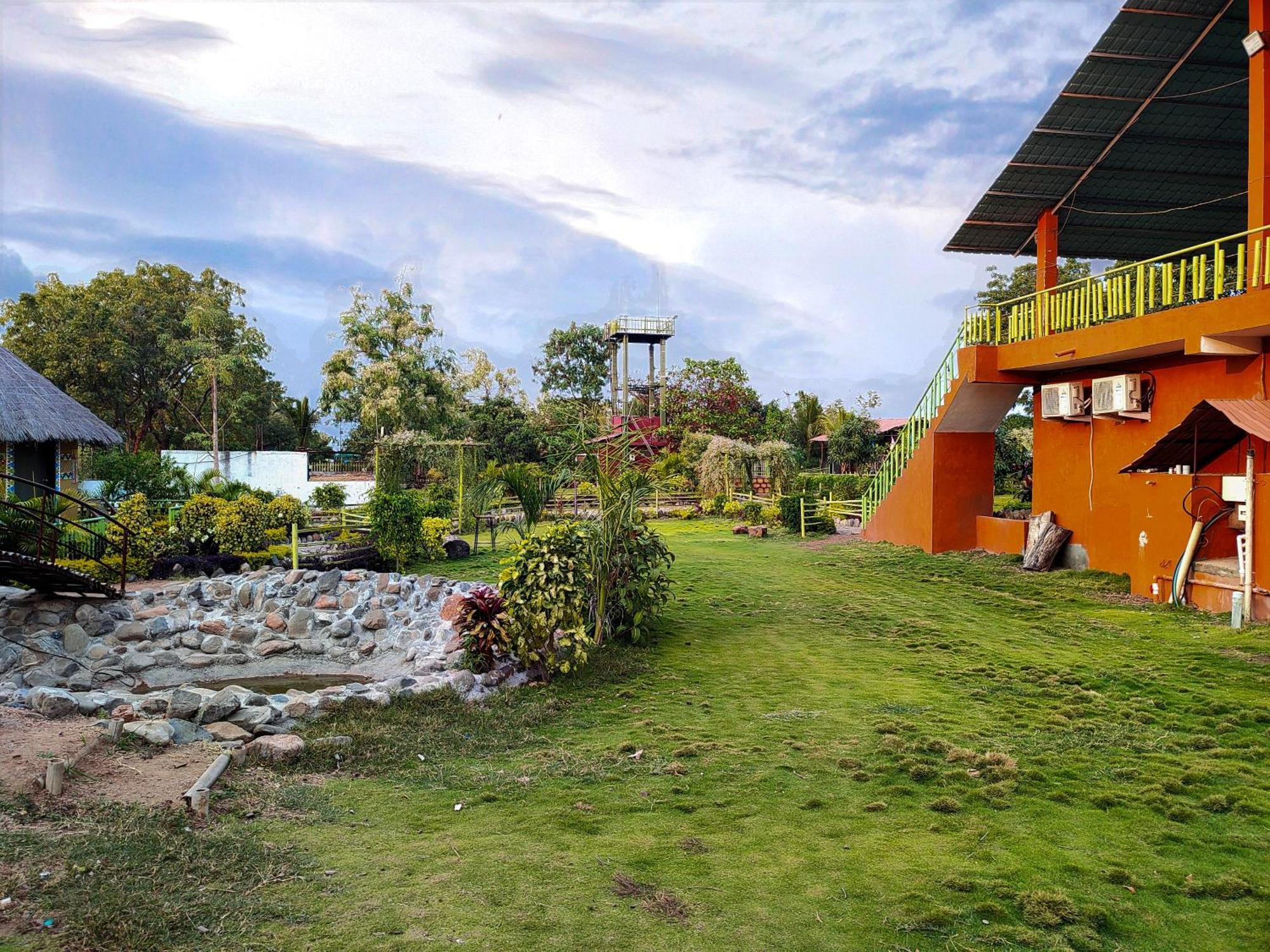 Van Vagdo Resort Rajpipla Bagian luar foto