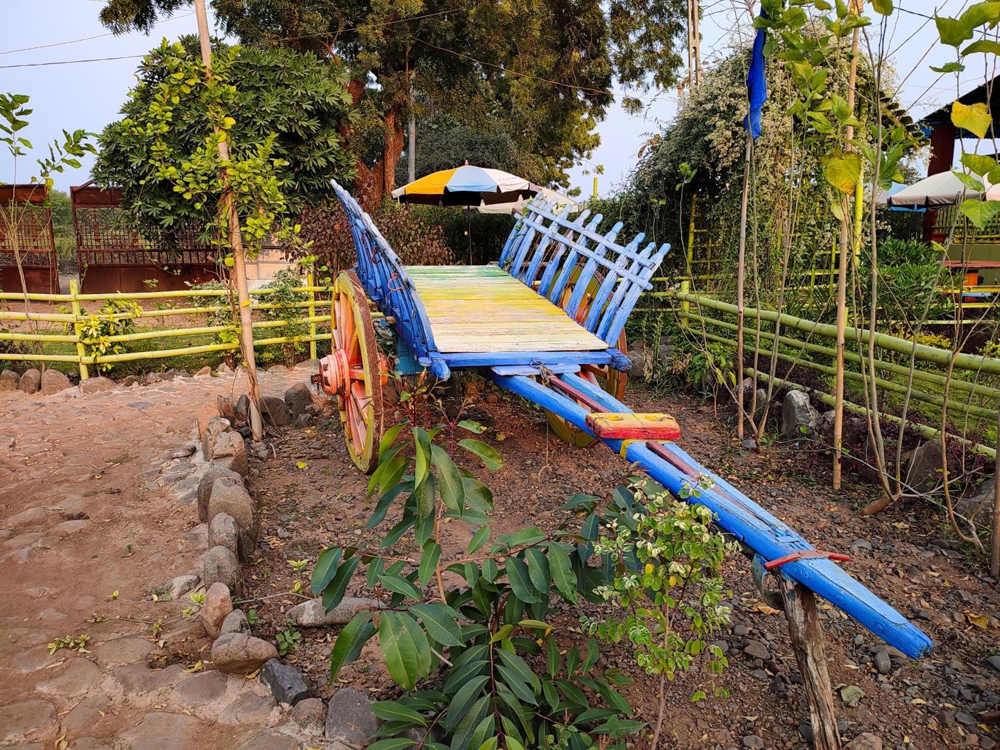 Van Vagdo Resort Rajpipla Bagian luar foto