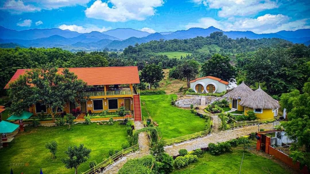 Van Vagdo Resort Rajpipla Bagian luar foto