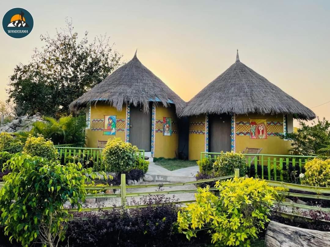 Van Vagdo Resort Rajpipla Bagian luar foto